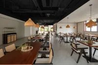 Xichang ACE Holiday Hotel (Qionghai Wetland) - Bãi đậu xe