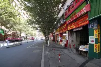 Alleyside Cottage Homestay (Kangding Liuliu City Love Song Square) - เปิดใหม่