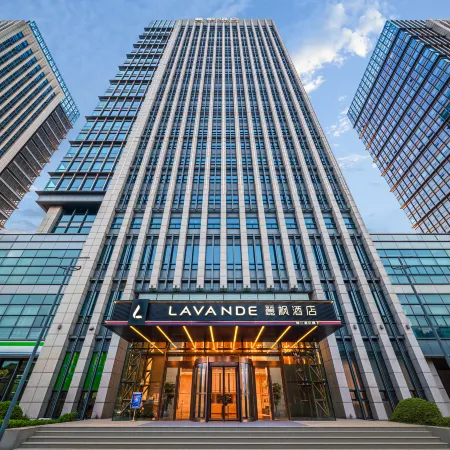 Lefeng Taicang Port City Square Hotel