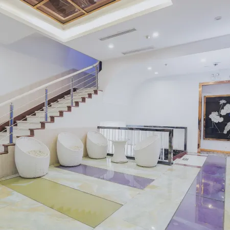 Yueju Hotel (Shanghai Laoximen Branch) Отели рядом с достопримечательностью «Станция метро Laoximen»