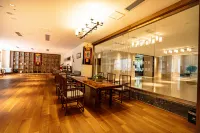 Quzika Hot Spring Resort & Spa - 5 ดาว