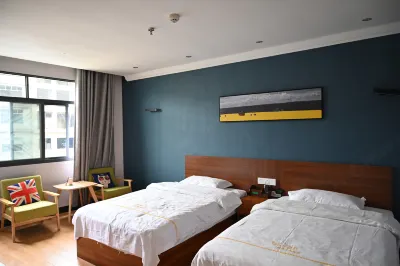 Green Hotel (Xingyiyilong New Area Branch) Hotels in 