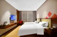 Borrman Hotel (Jingzhou Ancient City East Gate Wanda)
