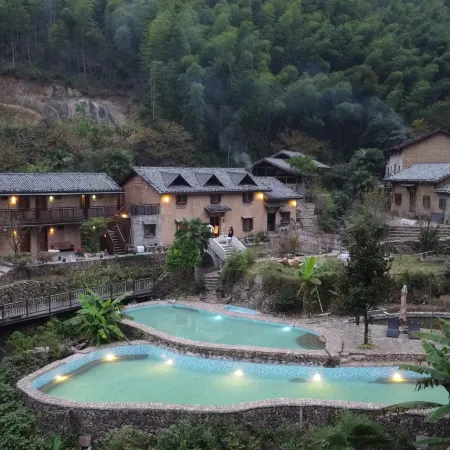 Floral Hotel · Quzhou Yueming Cangwu Hotel (Ziweishan National Forest Park Branch)