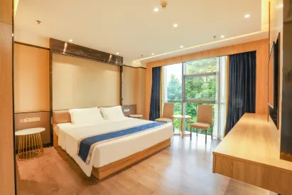 Zhuhai Xiyi Boutique Hotel (Lvren Middle Road Opera House)