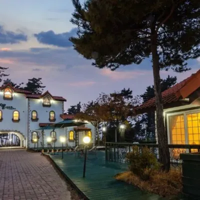Taean Elmar Pension โรงแรมใกล้สนามบินแทอัน