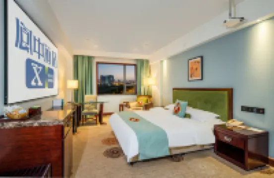 Chengdu x Langzhong Hotel (Chengdu Railway Station East Station Yinghui Road Subway Station Store)