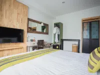 iBooking Trams Square Hotels near Pa Tan