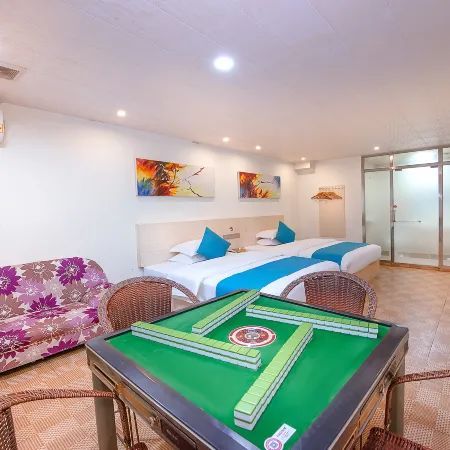 Kaina Convenient Hotel (Yulin International Chinese Medicine Port Store)
