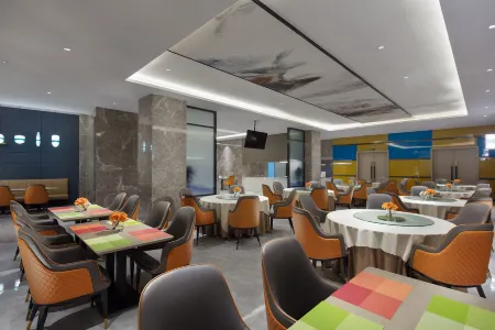 Miyi International Hotel (Huanggang Normal University Yi'aihu Branch) Отели рядом с достопримечательностью «Huanggang Science & Technology Institute»