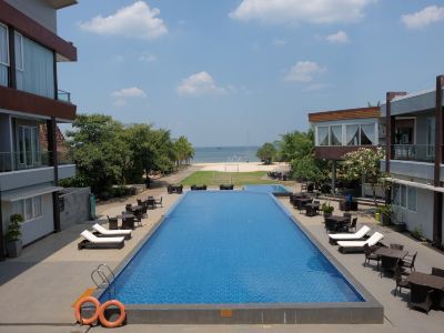 D'Season Premiere Hotel Jepara
