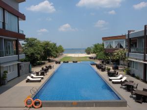 Hotel d'Season Premiere Jepara