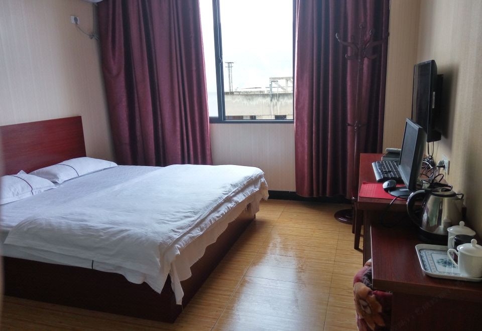 Huahui Hotel