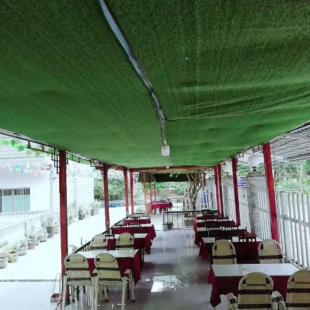 Guneihongxia Mountain Villa