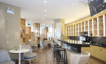 Menglily Zero Pressure Experience Hotel (Rugao Dingxi Town Shop)