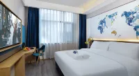 Kyriad Hotel (Weihai Xingfumen Weigao Square)
