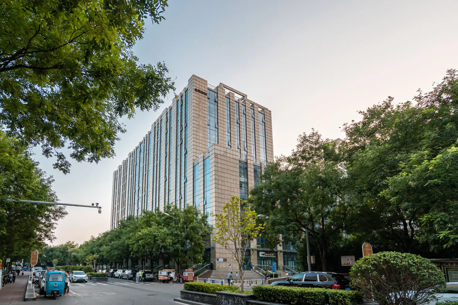 Beijing Jialai hotel apartment (Galaxy SOHO Chaoyangmen subway station)