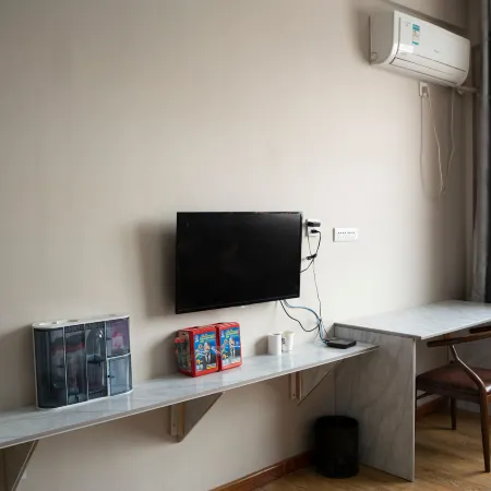 Lankao Tianchi Business Hotel