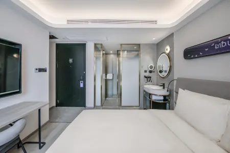 Zhuhai Gongbei Port Fuhuali CBD Light Hotel Отели рядом со станцией Zhuhai Railway Station