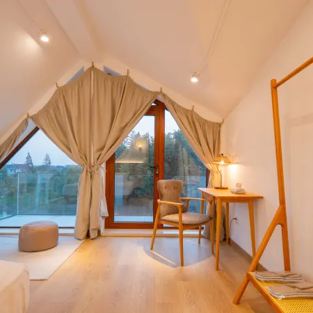 Floral Hotel· Shanghai Jiuxiang hotel (Chongming Forest Park store)