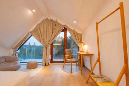 Floral Hotel· Shanghai Jiuxiang hotel (Chongming Forest Park store) Отели рядом с достопримечательностью «Chongming Xunyicao Theme Park»