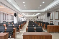 Vienna International Hotel (Korla Swan River) - Bintang 4