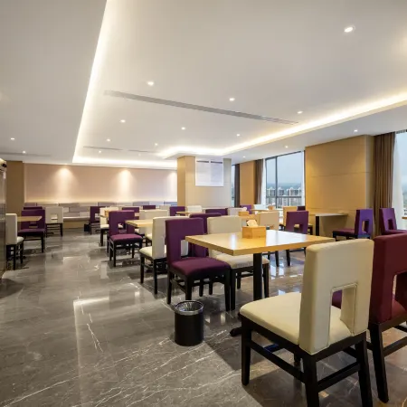 Li Feng Hotel (Miluo Youa Square)