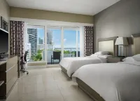 DoubleTree by Hilton Grand Hotel Biscayne Bay - Balkoner