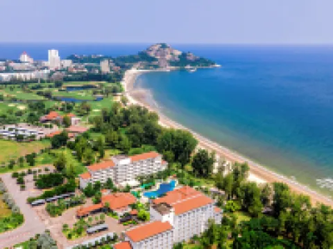 Seapine Beach Golf and Resort Hua Hin Hotels near Suan Son Pradipat Beach