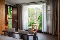Guofu Shuanggong Shanju Hotels in Anhua