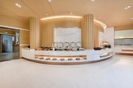 Yunduo Hotel (Ezhou Municipal Government) Отели рядом с достопримечательностью «Ezhou Polytechnic (Southeast to Fenghuang Subdistrict Office Lianhuashan Community Health Service Station)»