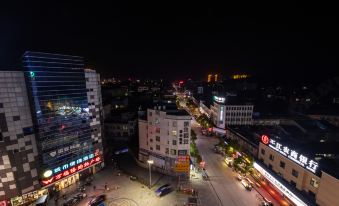 City Comfort Inn Hotel (Yueyang Pingjiang Nanjiang Fulong Pedestrian Street)