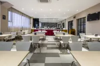 Yeste Hotel (Guilin Two Rivers Four Lakes Yushan Park) - sarapan
