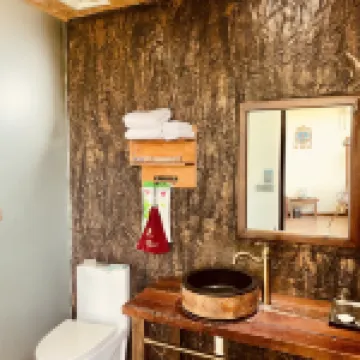 Hengrui Lakeside Holiday Hotel