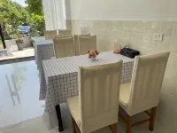 Huashe Boutique Homestay - parkir