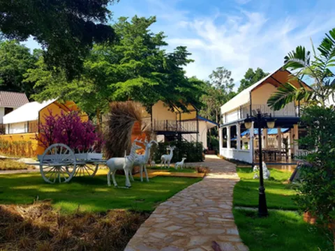 รูปภาพของมองต์บลังค์ เบส แคมป์ เขาใหญ่