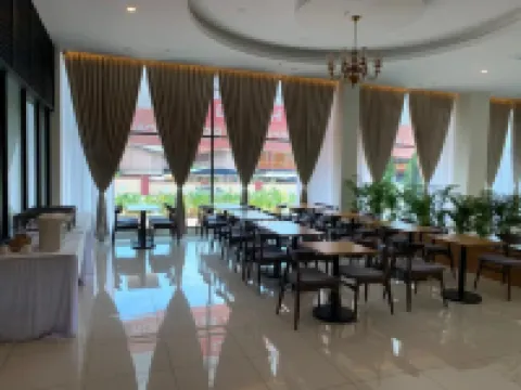Maple Lodge Hotel di Simpang Kanan