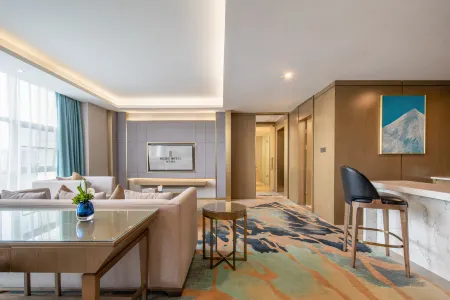 ZIC REZEN Hotel Отели рядом с достопримечательностью «Zunyi Ocean World»