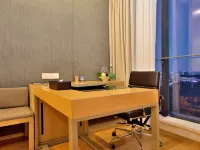 Guangzhou Fuying Apartment (Poly World Trade Center Pazhou Convention and Exhibition Center Store) Hotels near Canton Fair