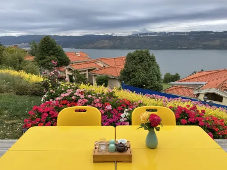 Lakeside Kafka Golf Holiday Villa Отели рядом с достопримечательностью «Dixiadao Stone Forest»