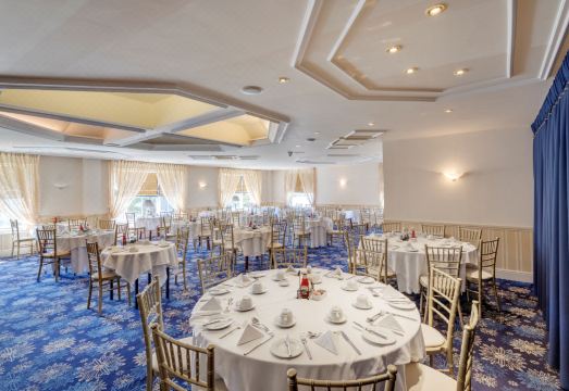 편안한 침구와 깨끗한 객실