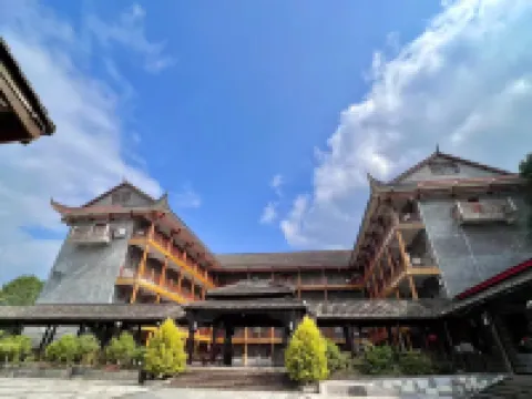 Caijia Yard Hotels near Zhuyangxi Railway Station