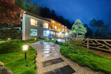 nanyuehengshanshanwanlimingsu Отели рядом с достопримечательностью «Zhurong Peak»