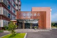 Atour X Hotel, Bailian Tongchuan Road Metro Station, Central, Shanghai Hotels near Jiaotong Dazhong Coach Station