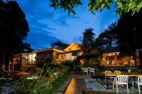 Lushan Yanshi Garden Villa Hotels near Hanpo Pass