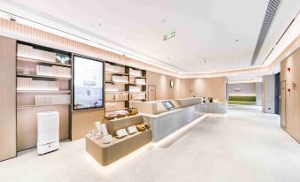 JI Hotel (Shanghai Zhenping Road Subway Station)