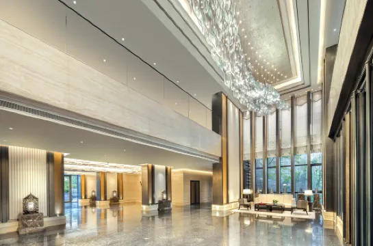 โรงแรม ฮอลิเดย์ ทะเลสาบทงเถียน