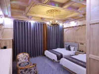 Batang Zangjia Yunsi Tang Homestay - Parvekkeita