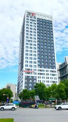 Weiduo  Hotel (Fenghuang North Street) Hotels in Haibao Park Amusement Park/Minzu North Street