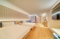 HanTing Hotel (Ningbo Dongqianhu Subway Station)